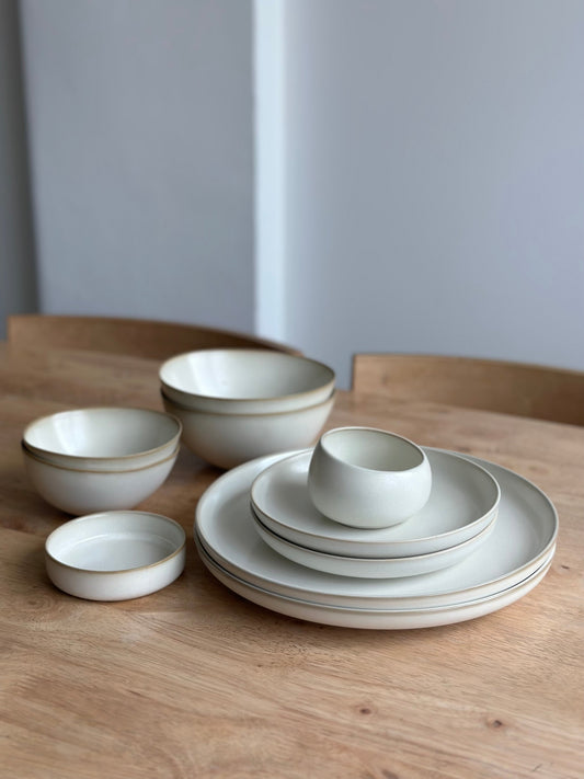 Base II 10-Piece Dinnerware Set