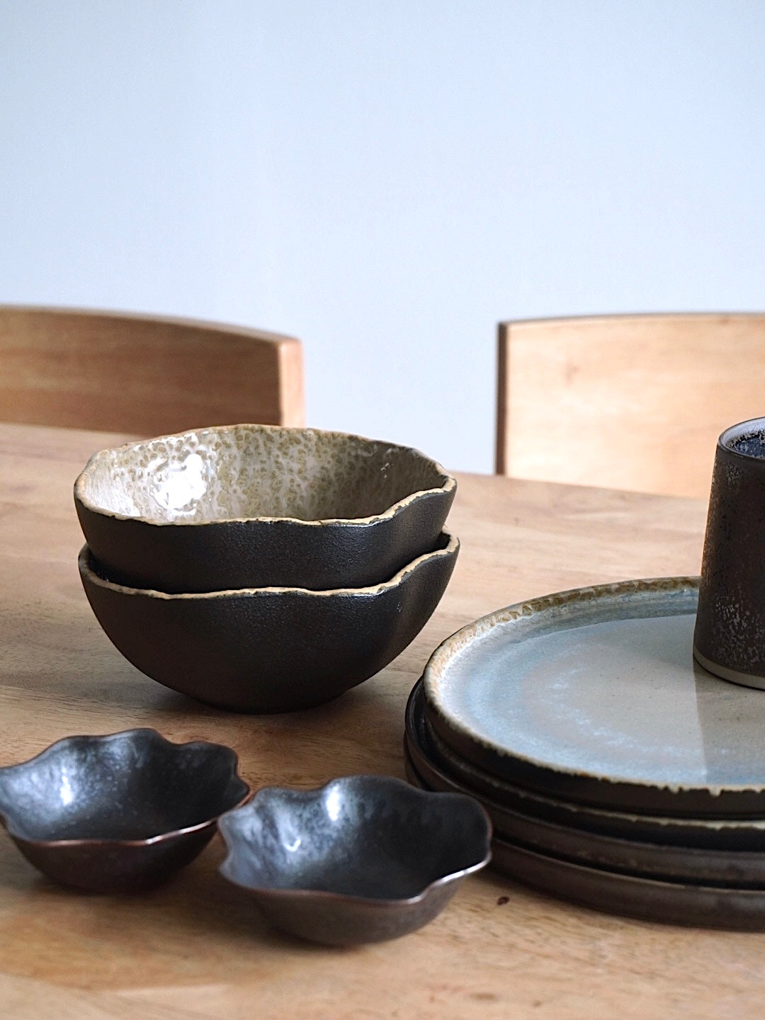 Rock 10-Piece Dinnerware Set