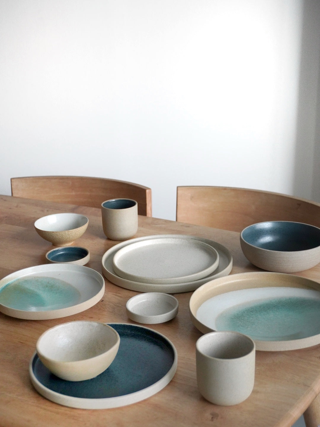 Daybreak 10.3" Rimmed Plate