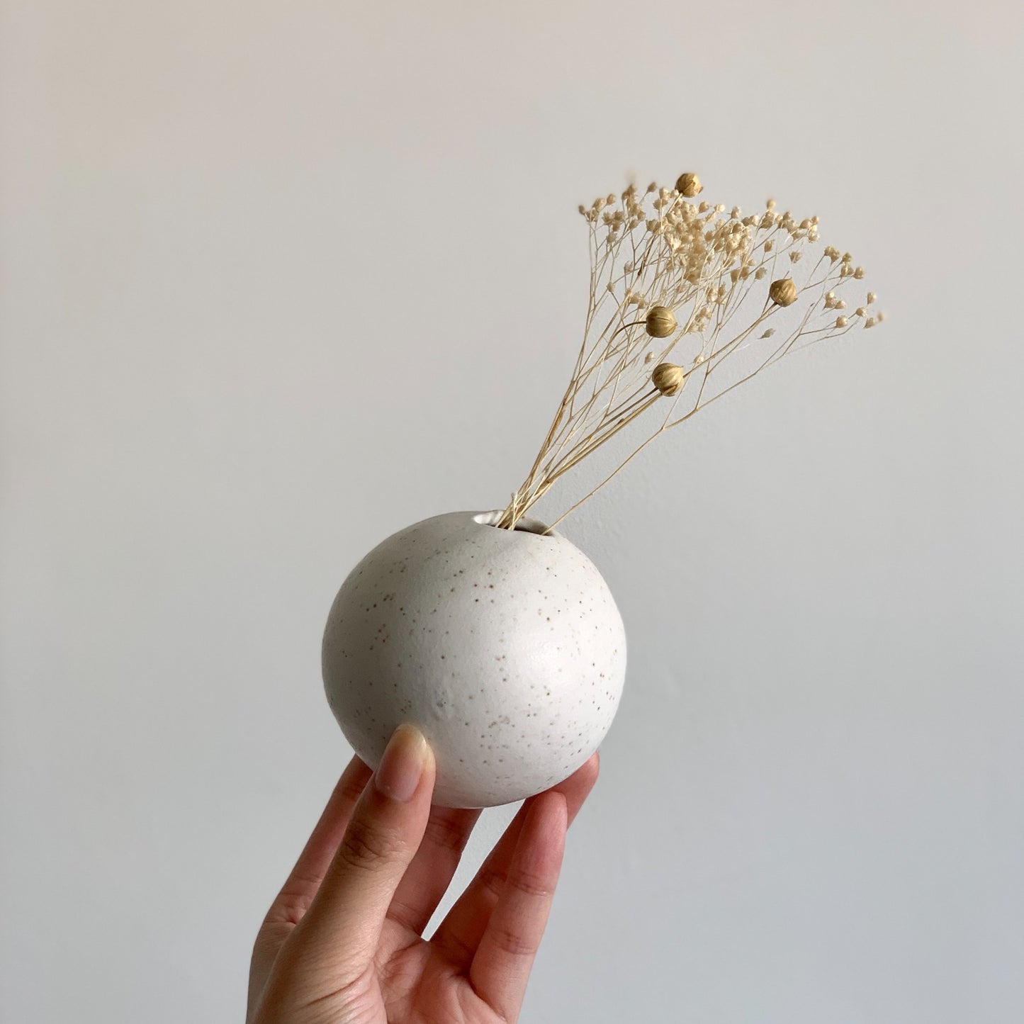 Kobiki Ball Single Bud Vase
