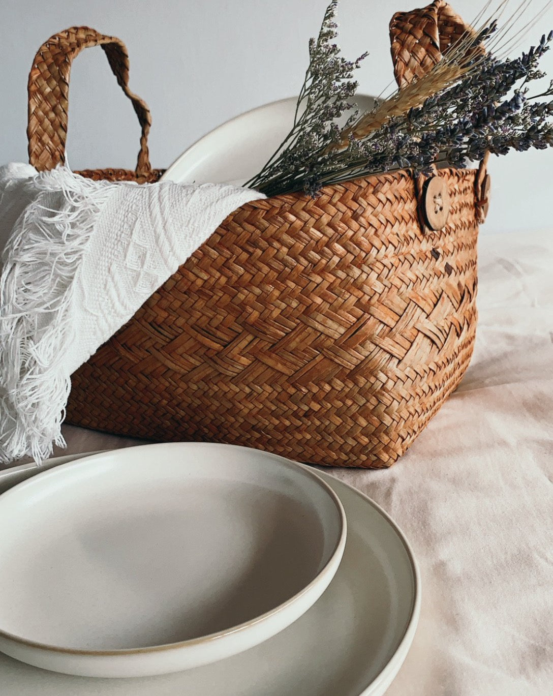 Base II 7" Serving Plate (Ivory)