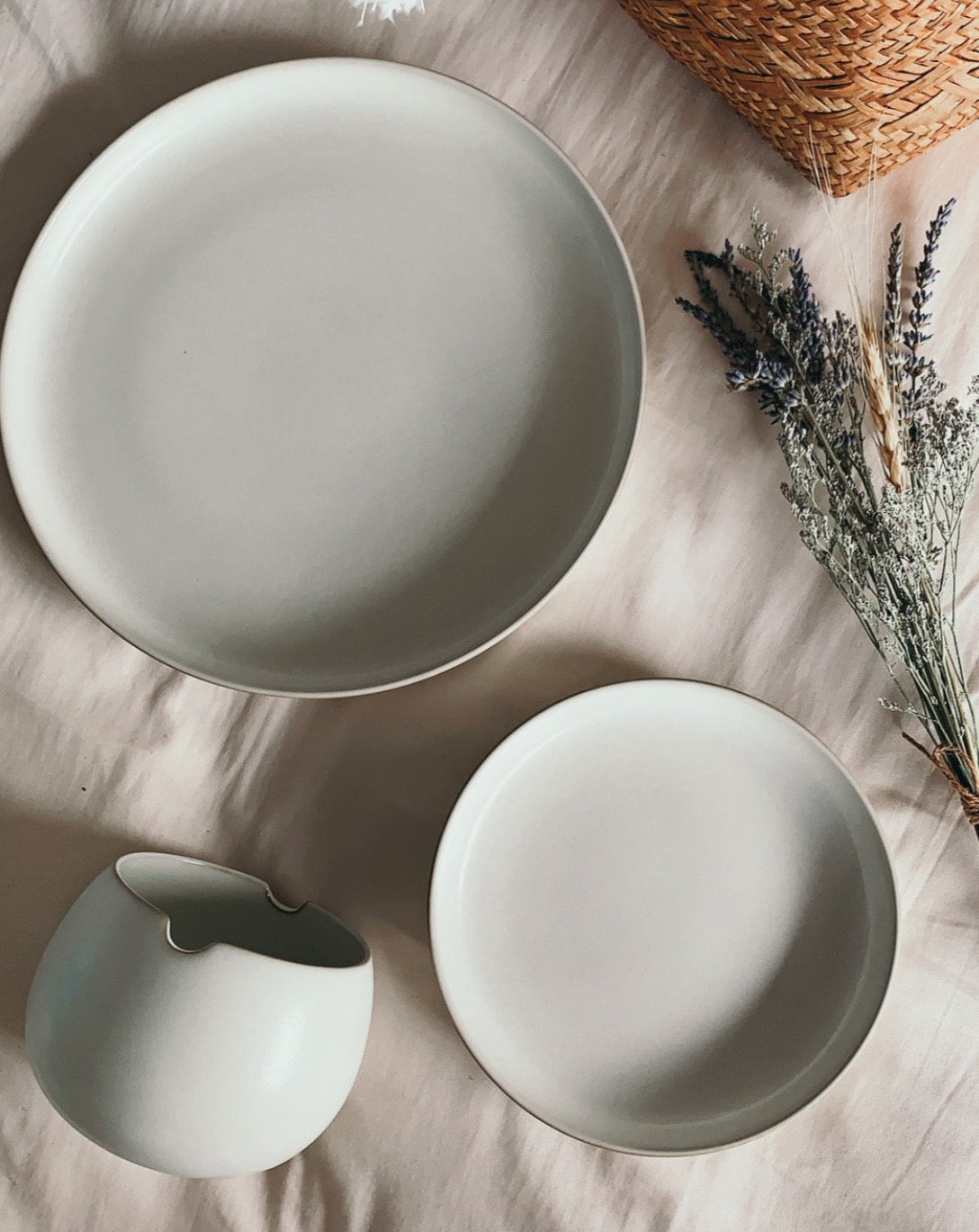 Base II 7" Serving Plate (Ivory)