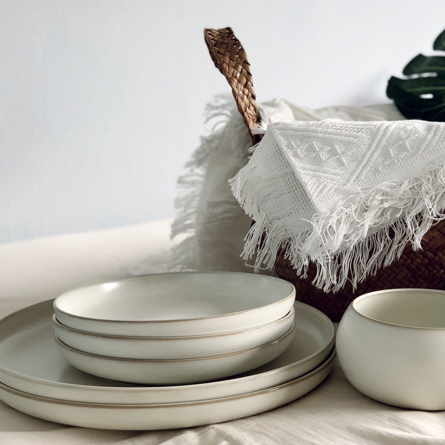 Base II 7" Serving Plate (Ivory)