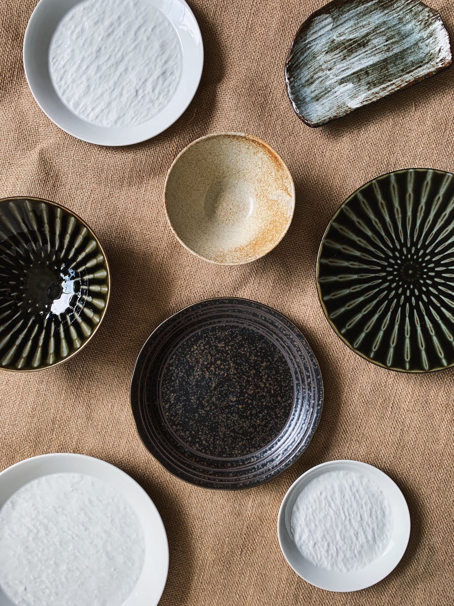 STAGE Petra White Serving Plate