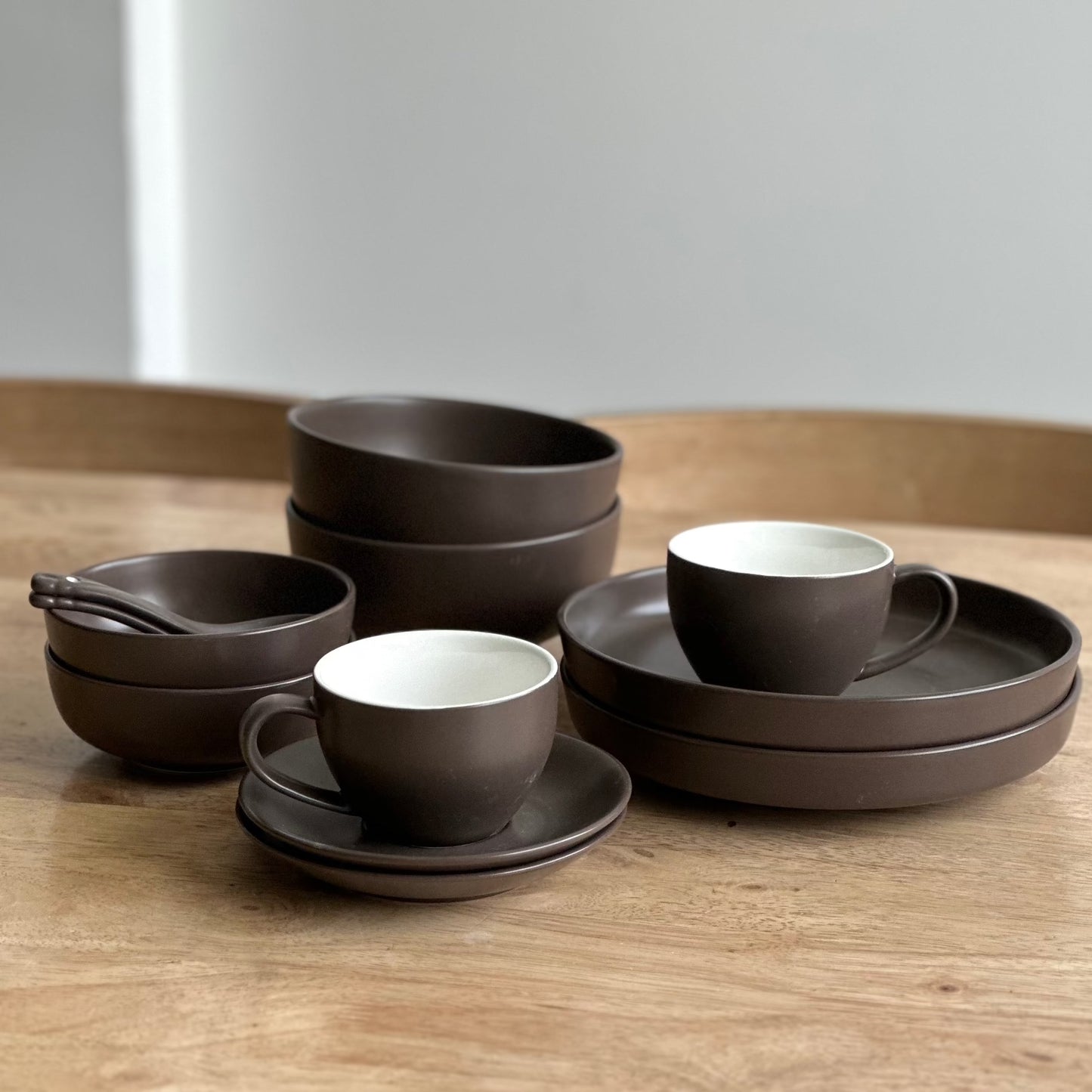 DeTerra 12-Piece Full Dinnerware Set for 2