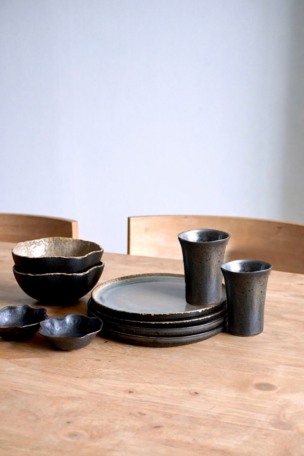 Rock 10-Piece Dinnerware Set