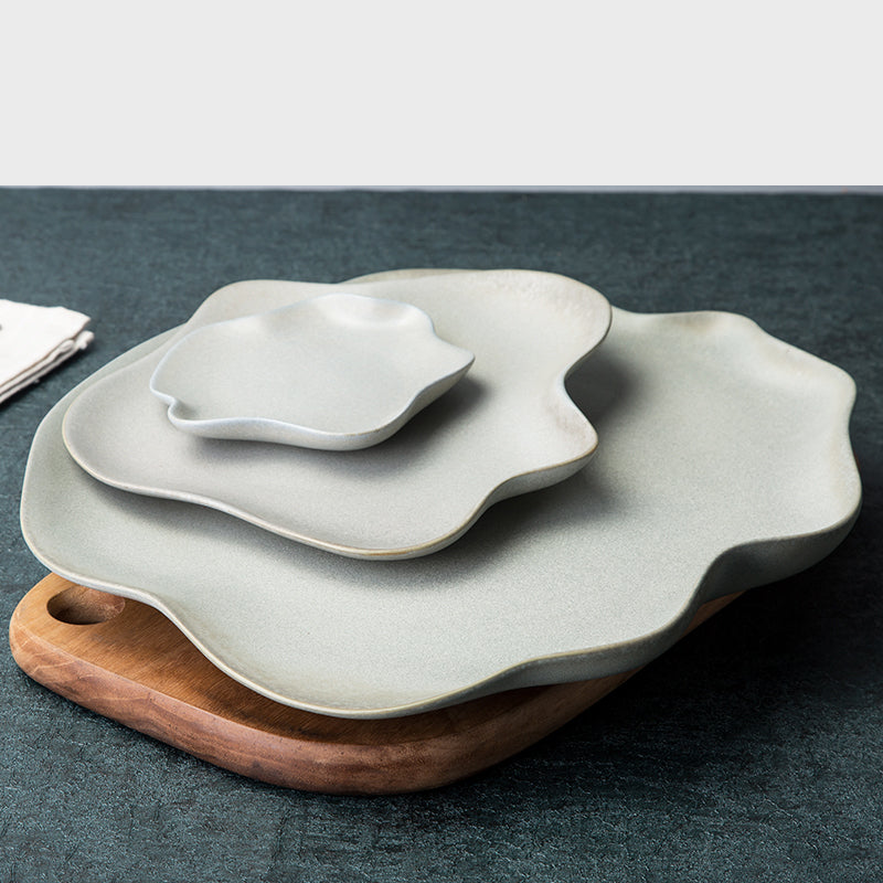 Shell Serving Plate (Cloud Grey)