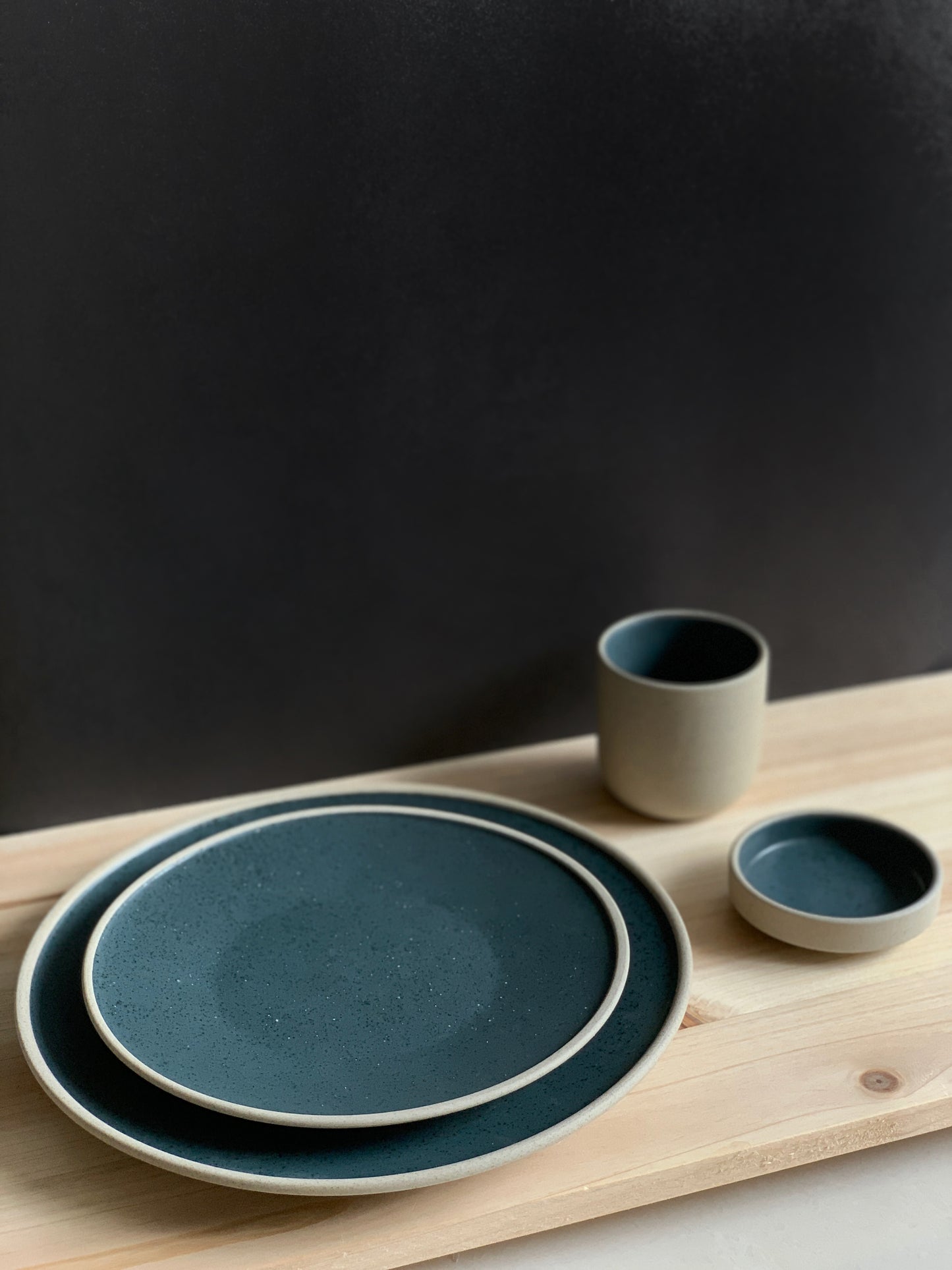 Midnight 8-Piece Dinnerware Set